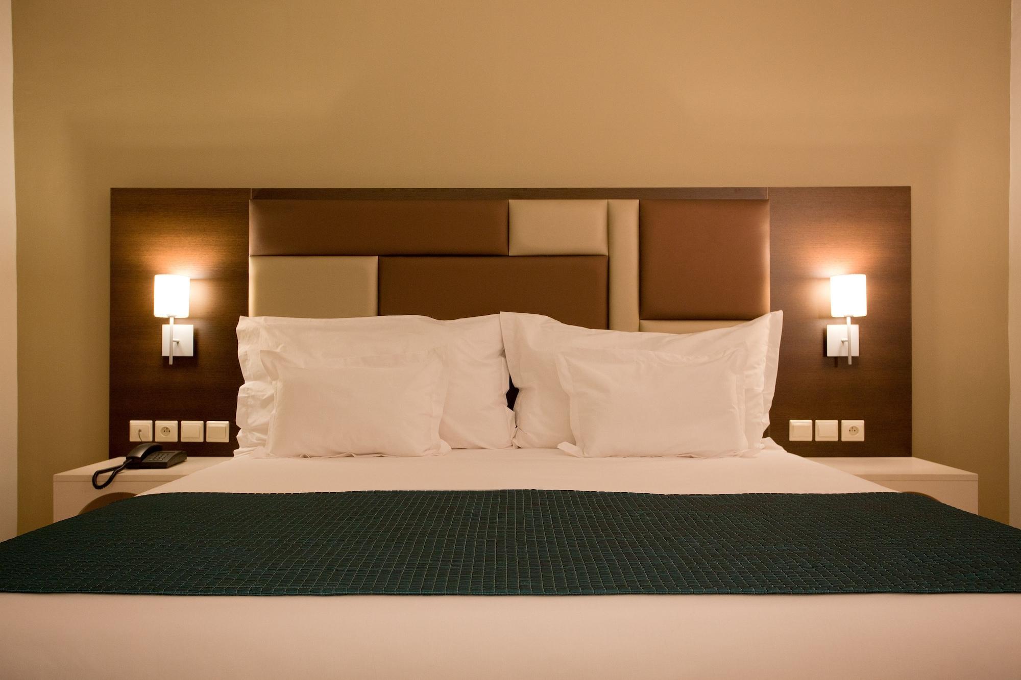 Tui Suneo Kenzi Europa Agadir Luaran gambar A bed with a headboard