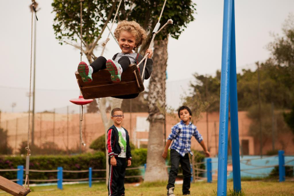 Tui Suneo Kenzi Europa Agadir Luaran gambar Children playing on a swing