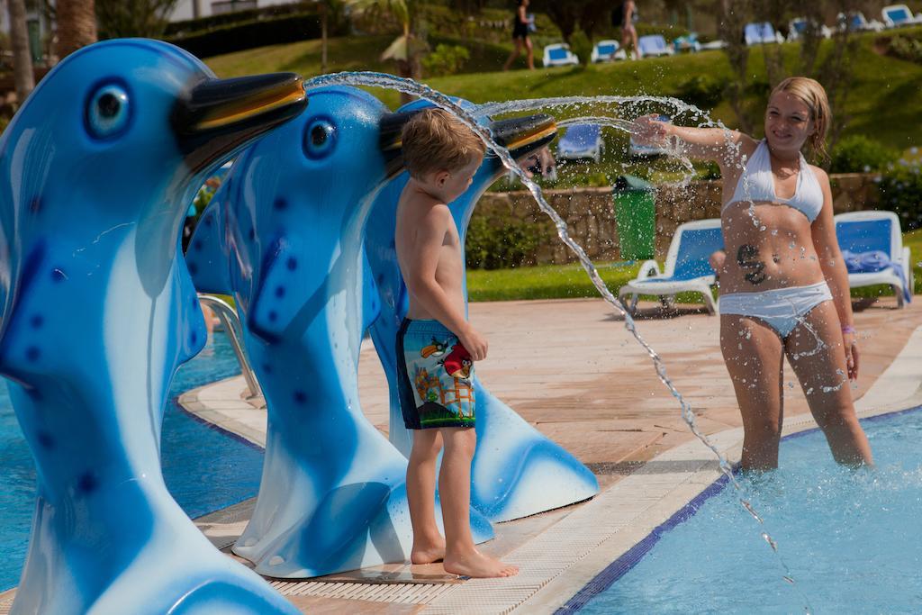 Tui Suneo Kenzi Europa Agadir Luaran gambar Children playing at the water park